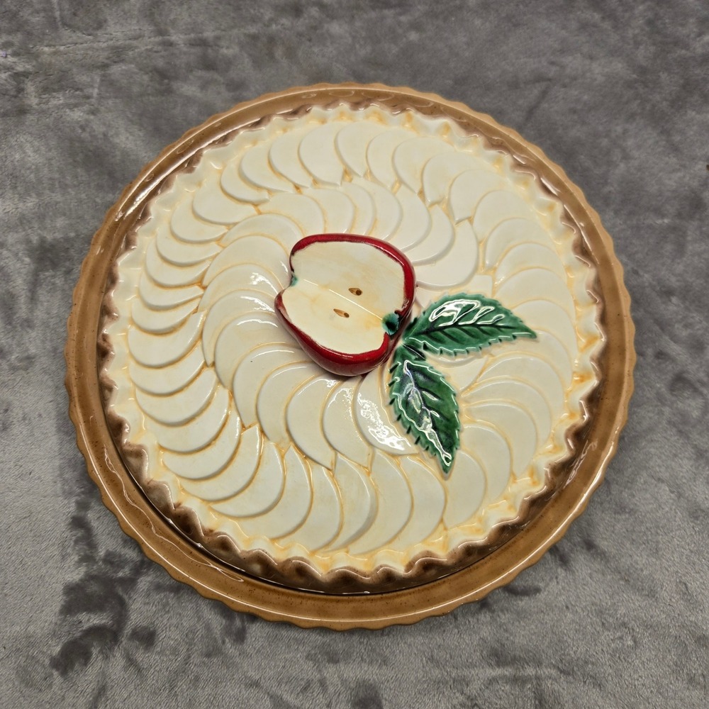 Ceramart Portugal Ceramic Apple Pie Dish with 3D Lidded Top 12 Inch Speckled Tan